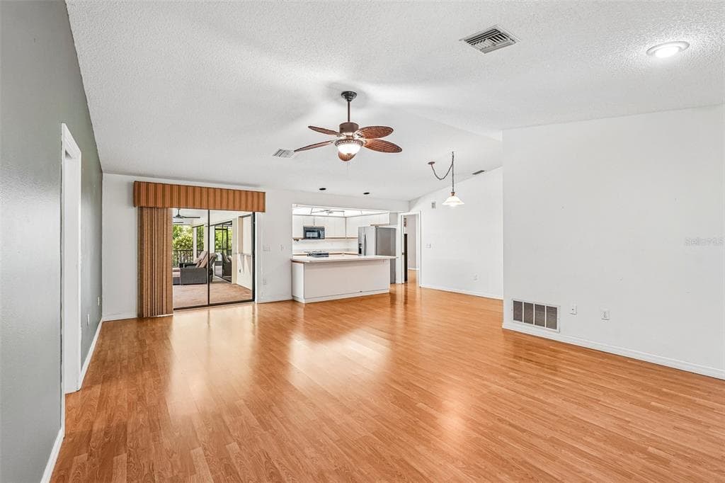 1305 SORRENTO WOODS BOULEVARD photo 17