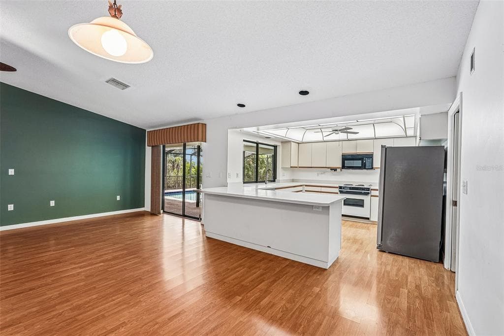 1305 SORRENTO WOODS BOULEVARD photo 11