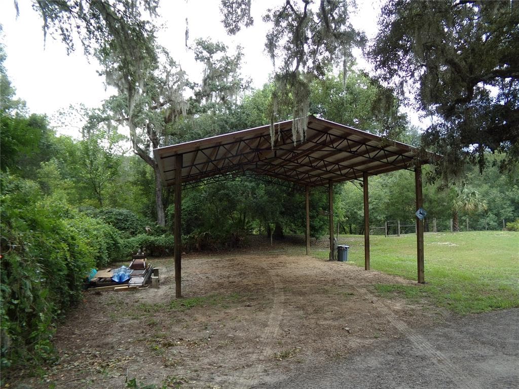 33068 ROUND TABLE ROAD photo 18