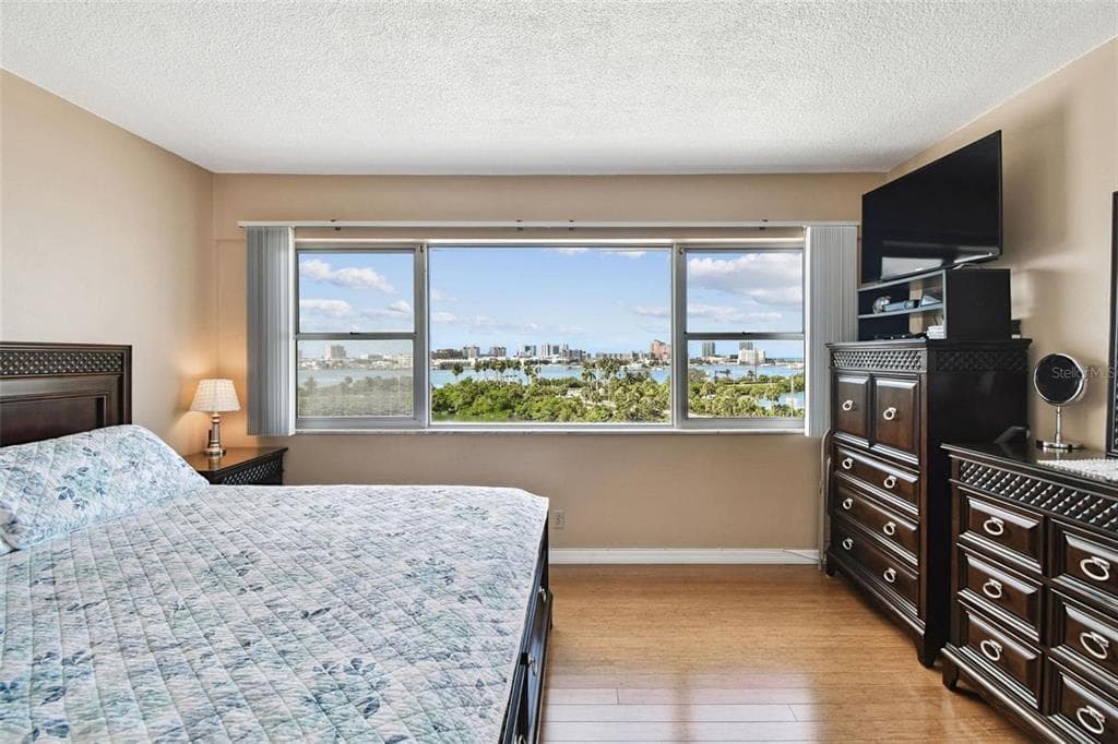 31 ISLAND WAY 505 photo 12