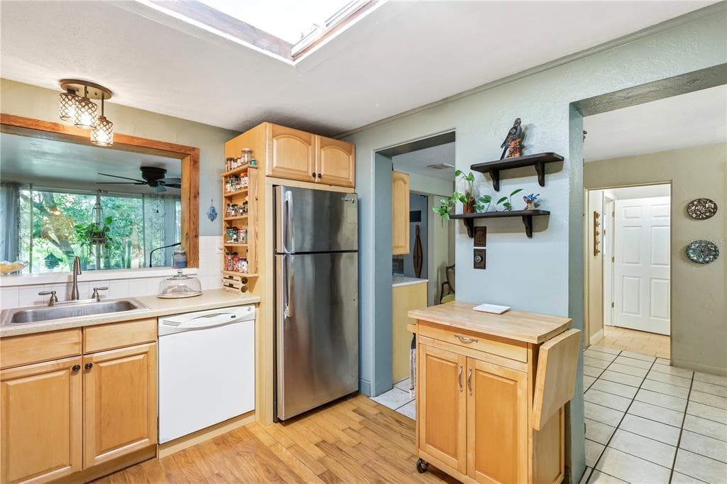 44 BONITA ROAD photo 20