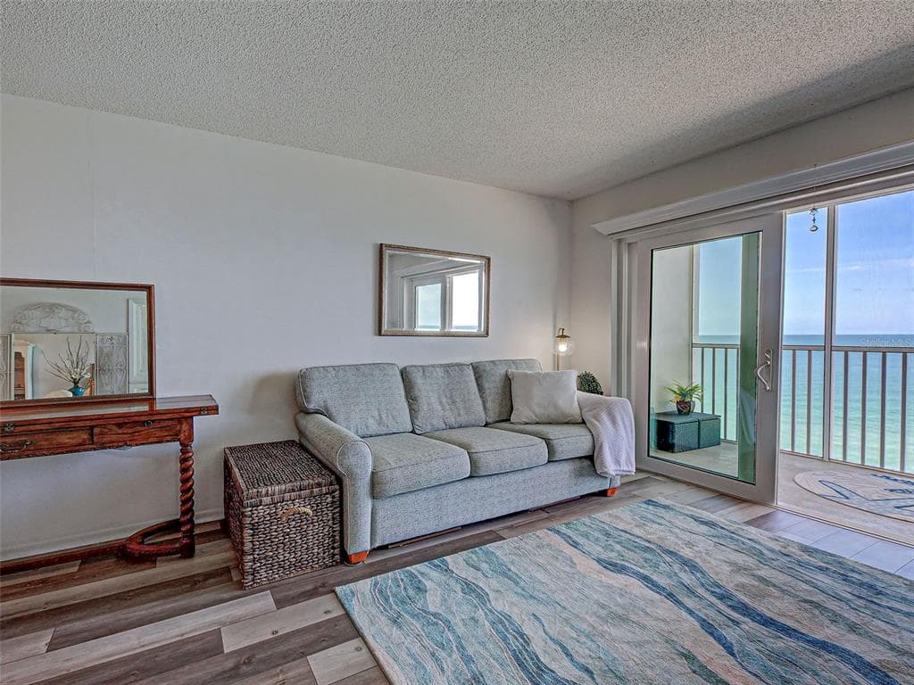633 ALHAMBRA ROAD 1006 photo 13
