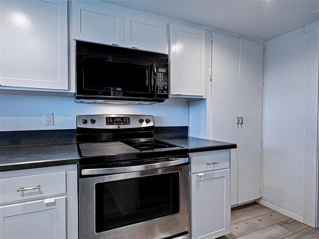 633 ALHAMBRA ROAD 1006 photo 20