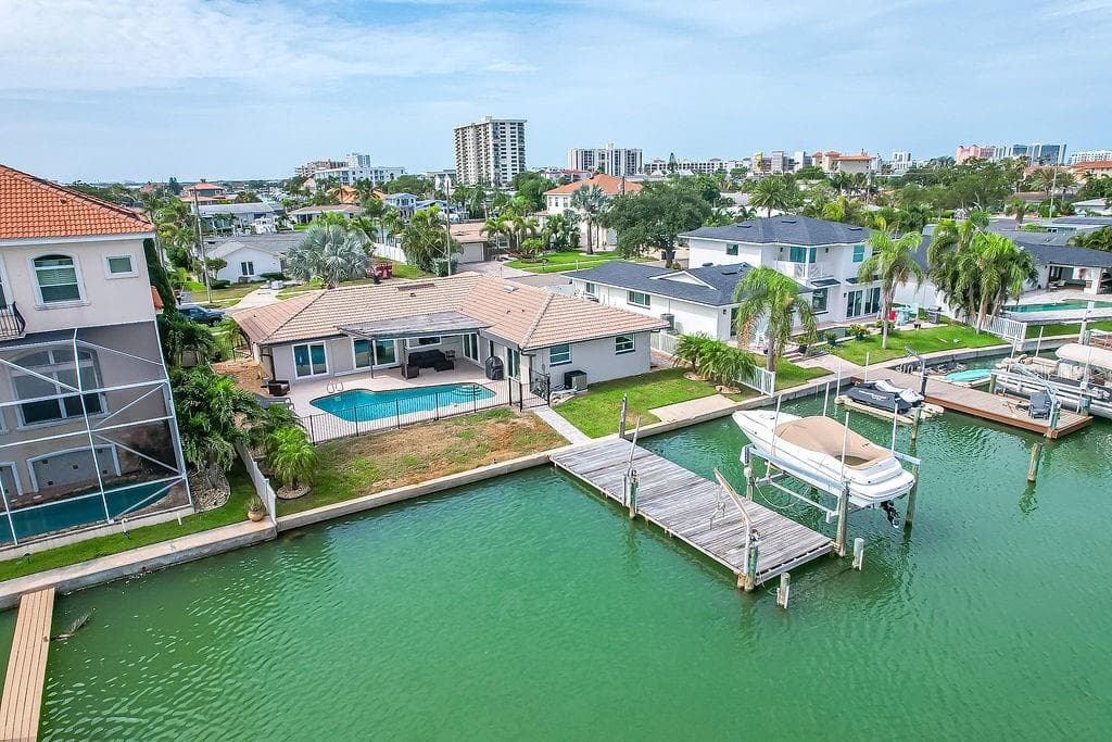 340 PALM ISLAND NE photo 10