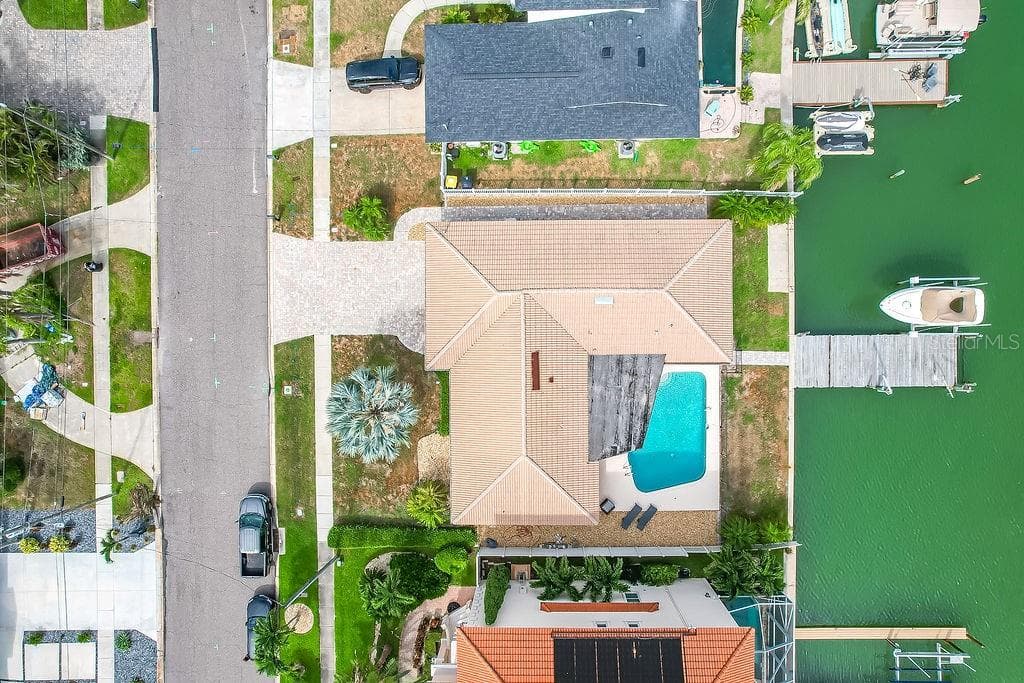 340 PALM ISLAND NE photo 14
