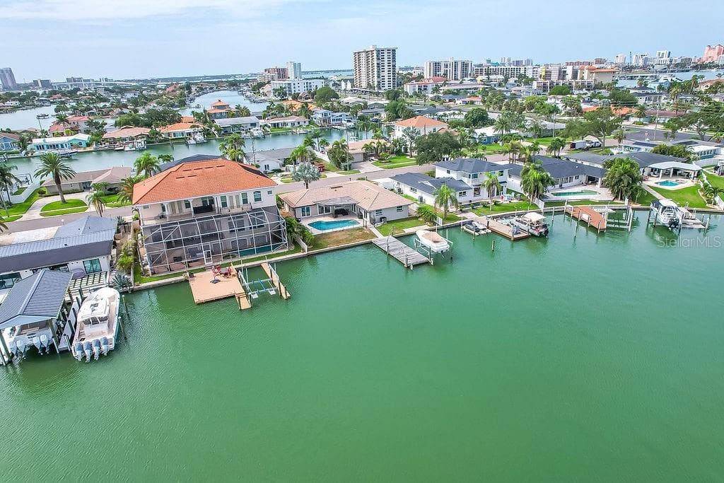 340 PALM ISLAND NE photo 8