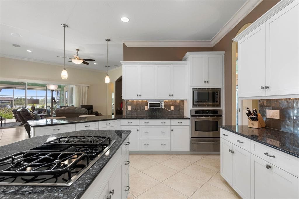 127 S RIVERWALK DRIVE photo 17