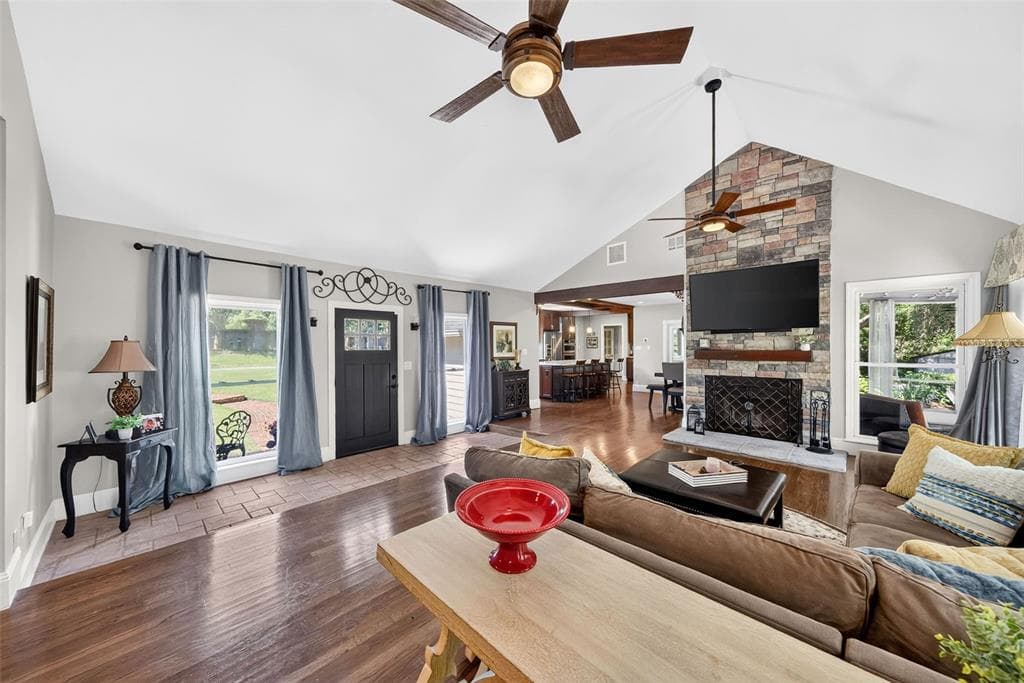 12085 SANDY SHORES DRIVE D photo 8