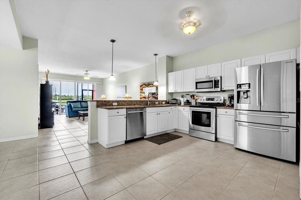 3500 MONDOVI COURT 811 photo 7