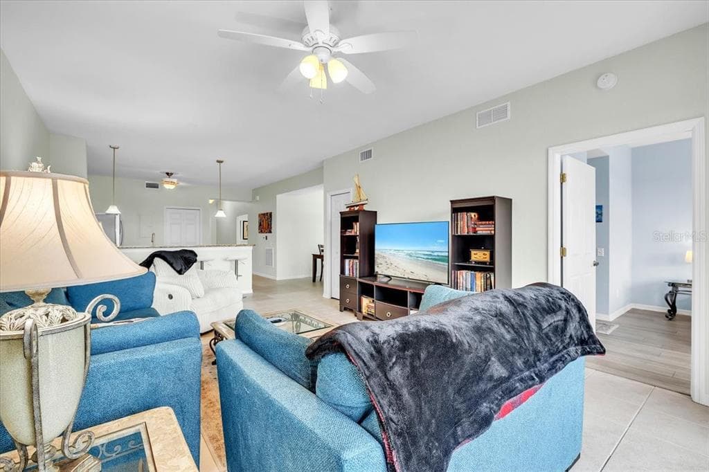 3500 MONDOVI COURT 811 photo 15