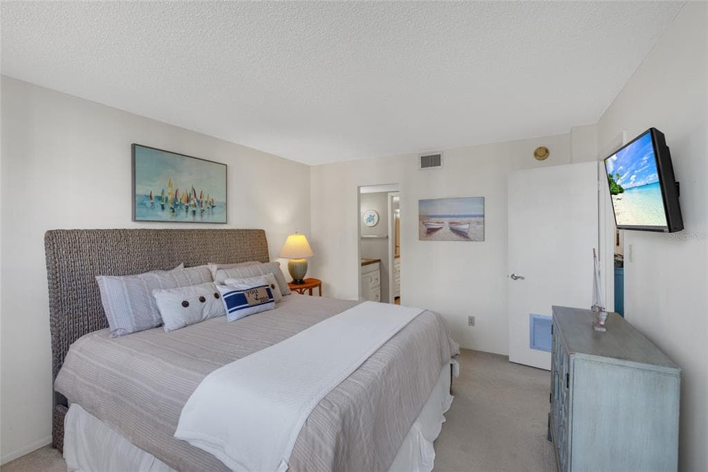 8764 MIDNIGHT PASS ROAD A201 photo 25