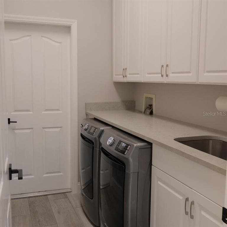 2 COLONY COURT photo 24