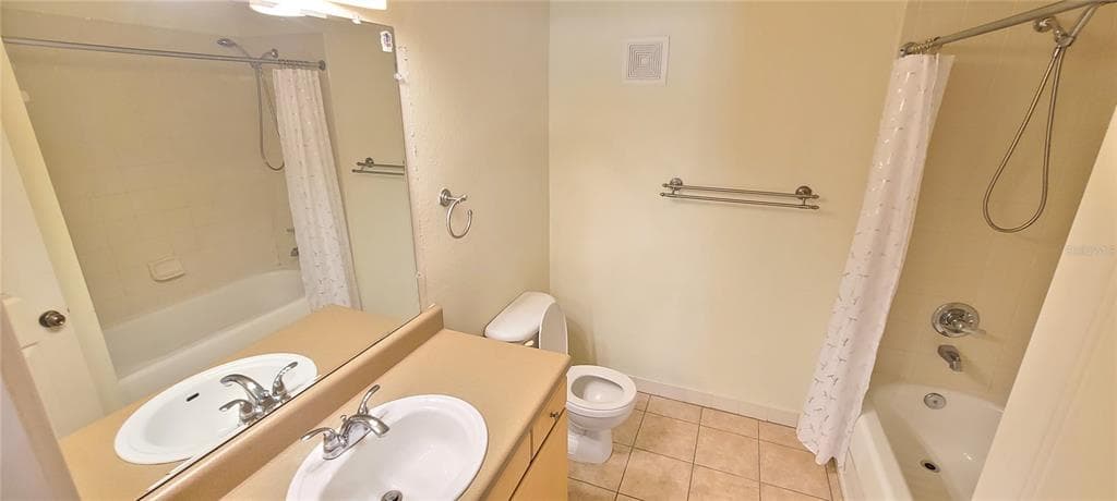 940 VILLAGE TRAIL 4-202 photo 24