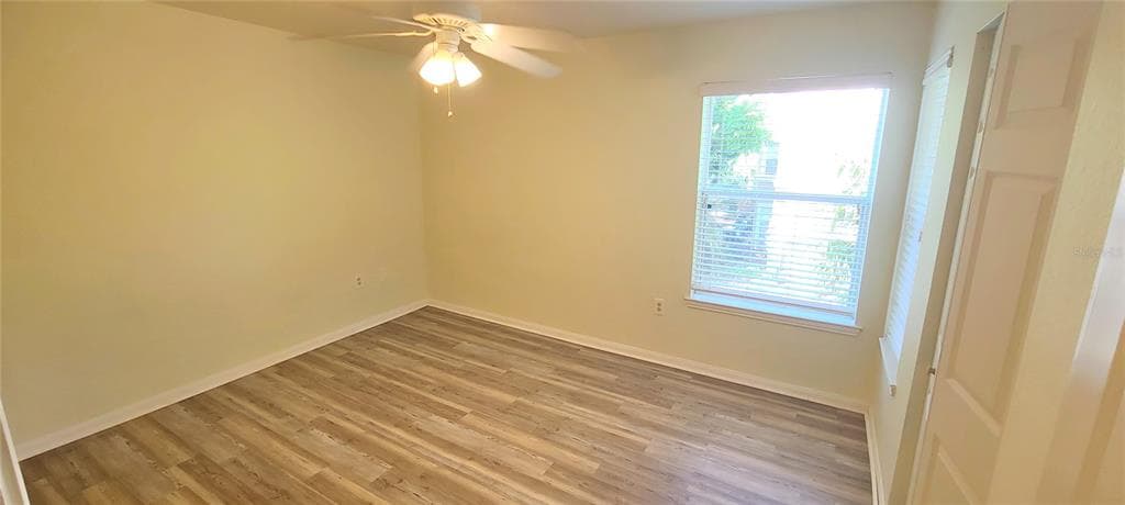 940 VILLAGE TRAIL 4-202 photo 18