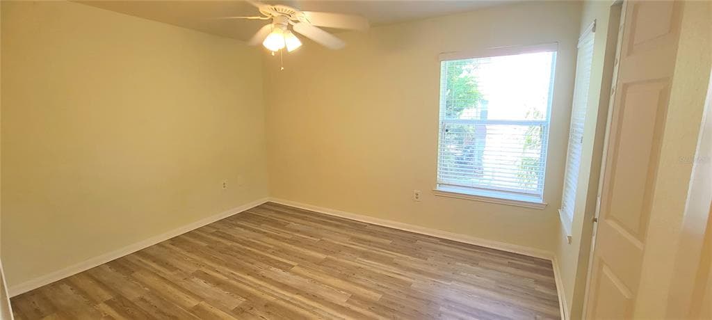 940 VILLAGE TRAIL 4-202 photo 19