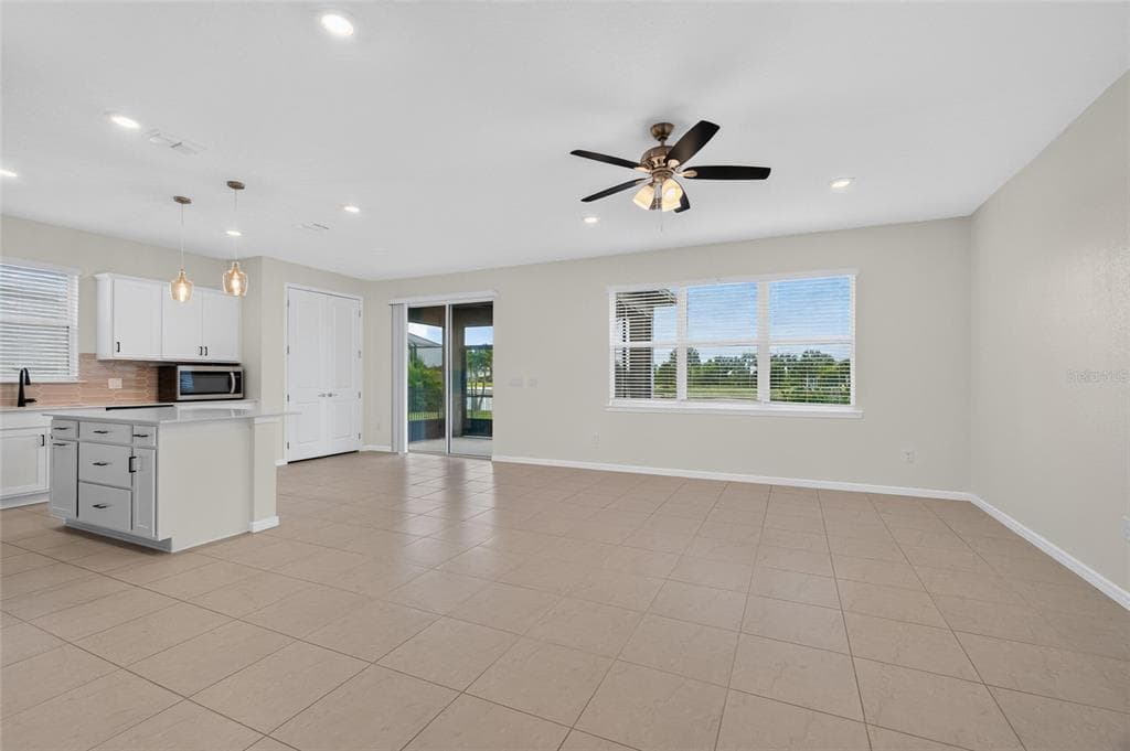 9426 LAMINE WAY photo 6