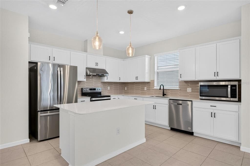 9426 LAMINE WAY photo 10