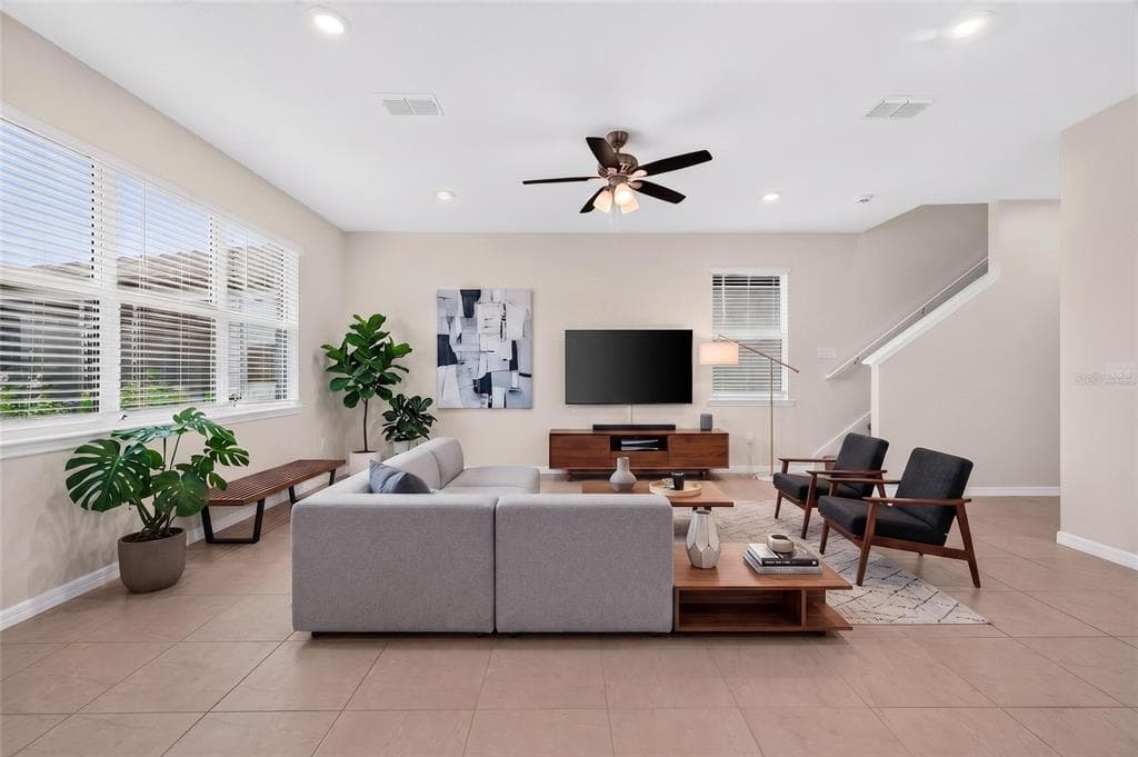 9426 LAMINE WAY photo 8