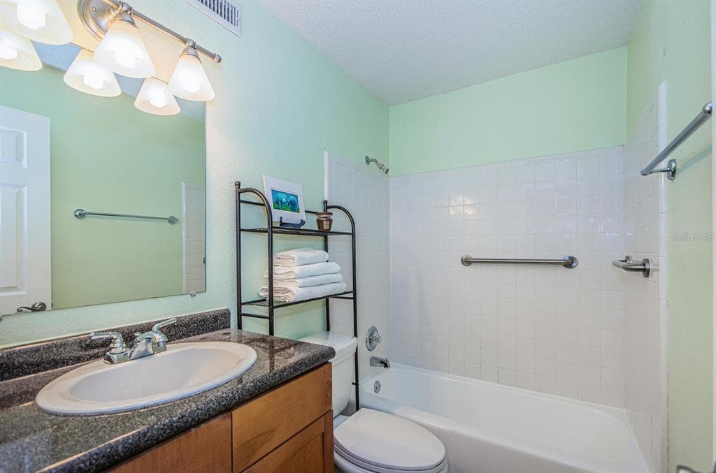 5215 COQUINA KEY DRIVE SE B photo 13