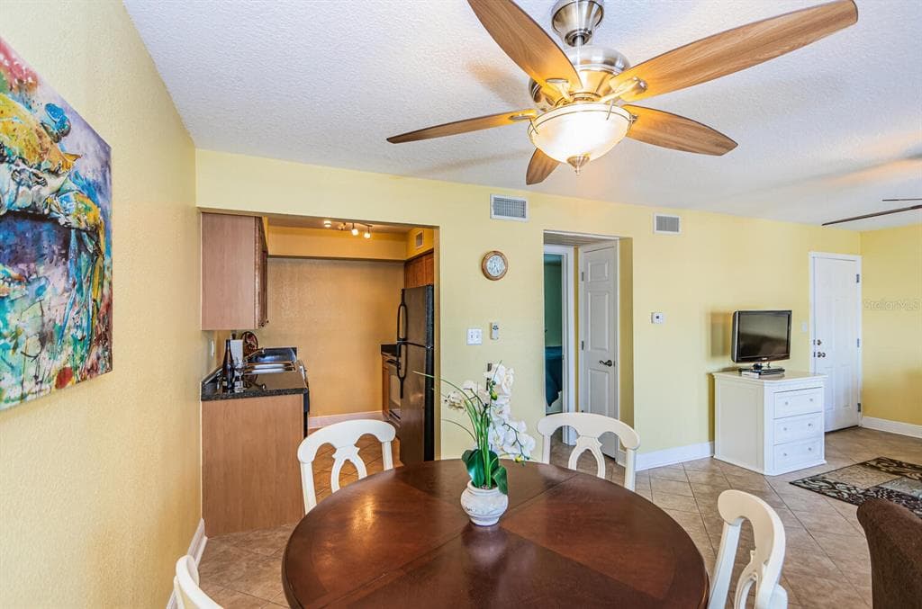 5215 COQUINA KEY DRIVE SE B photo 17