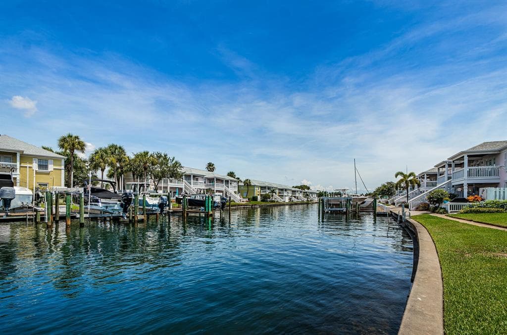 5215 COQUINA KEY DRIVE SE B photo 7