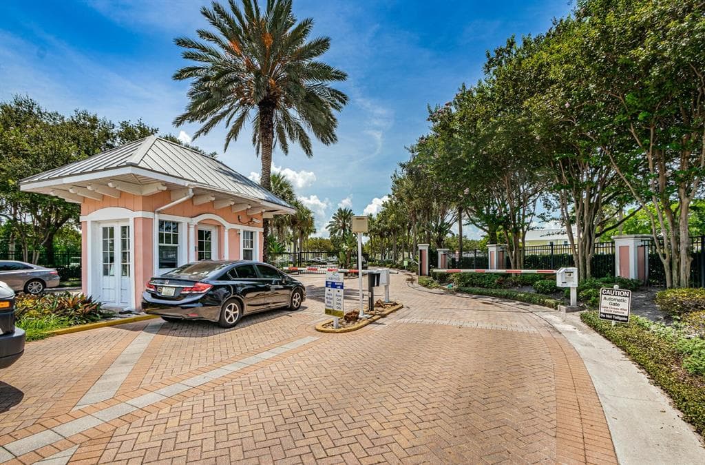 5215 COQUINA KEY DRIVE SE B photo 1