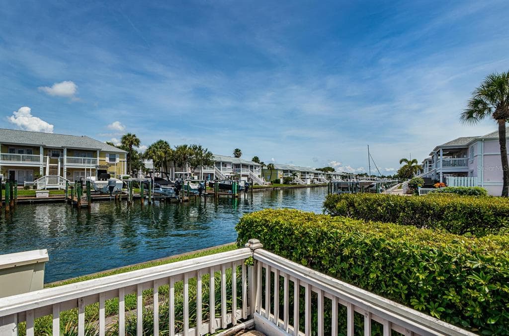 5215 COQUINA KEY DRIVE SE B photo 9