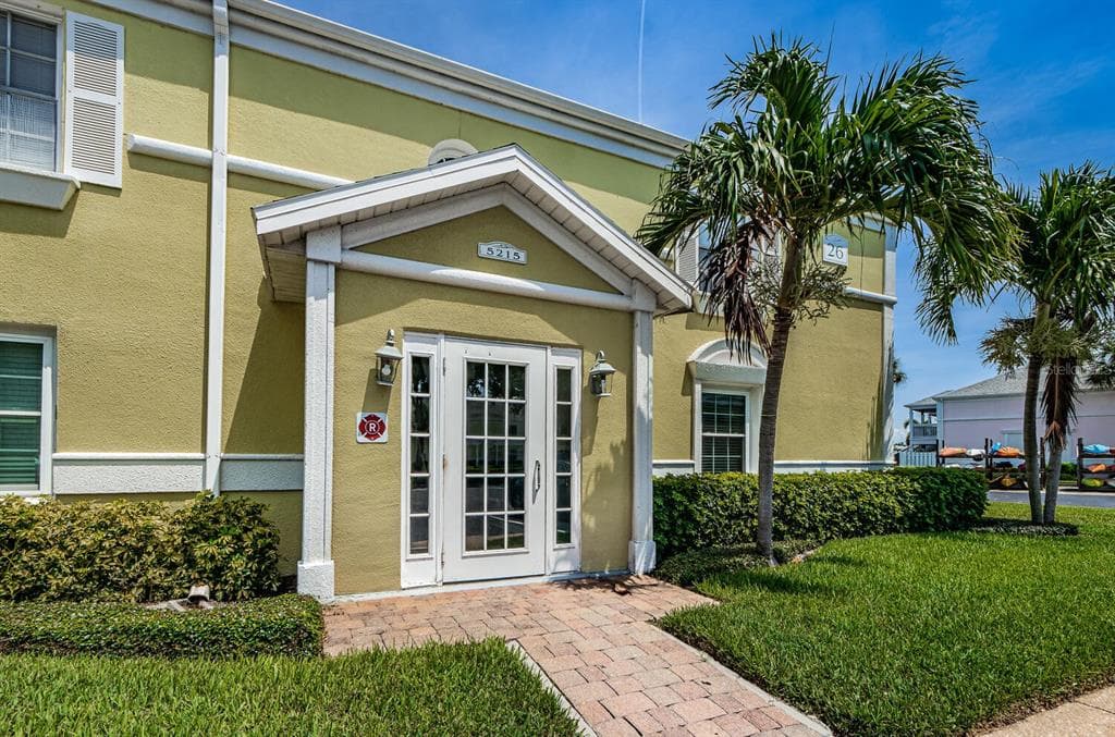 5215 COQUINA KEY DRIVE SE B photo 24