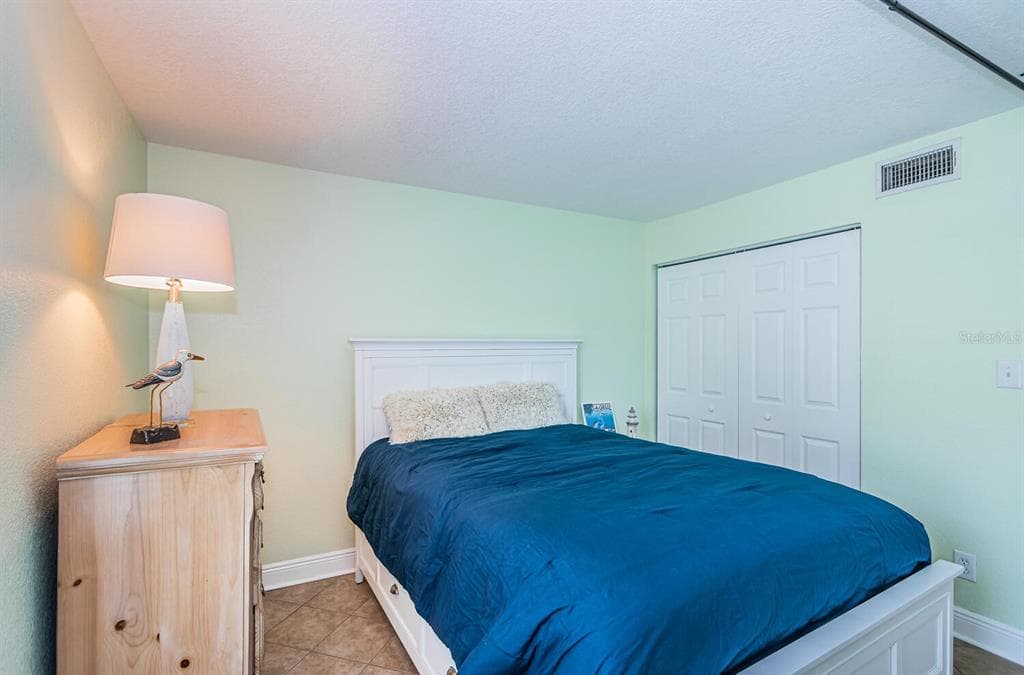 5215 COQUINA KEY DRIVE SE B photo 14