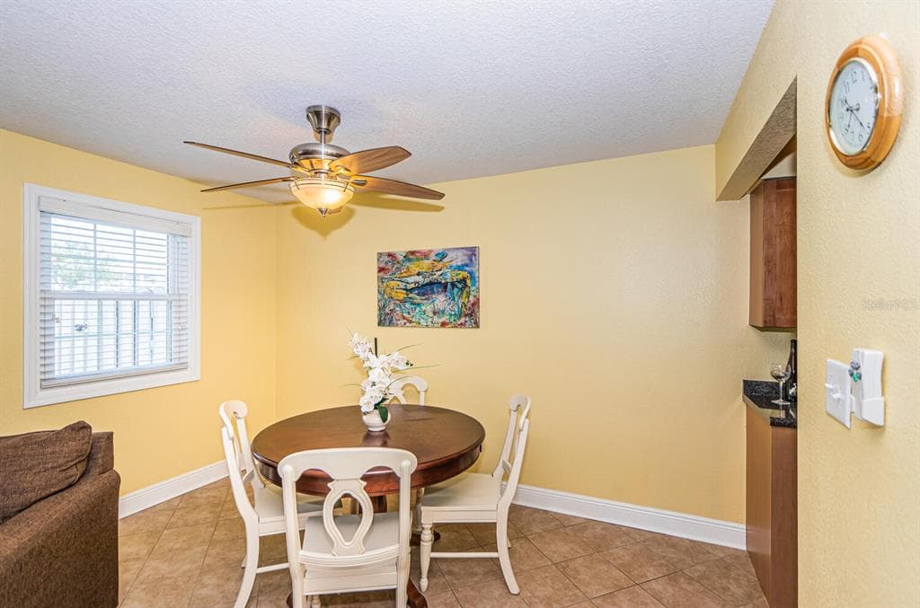 5215 COQUINA KEY DRIVE SE B photo 18
