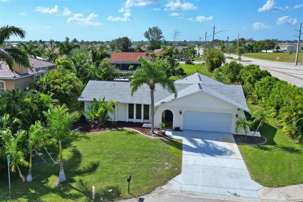 4800 SW 12TH PLACE photo 2