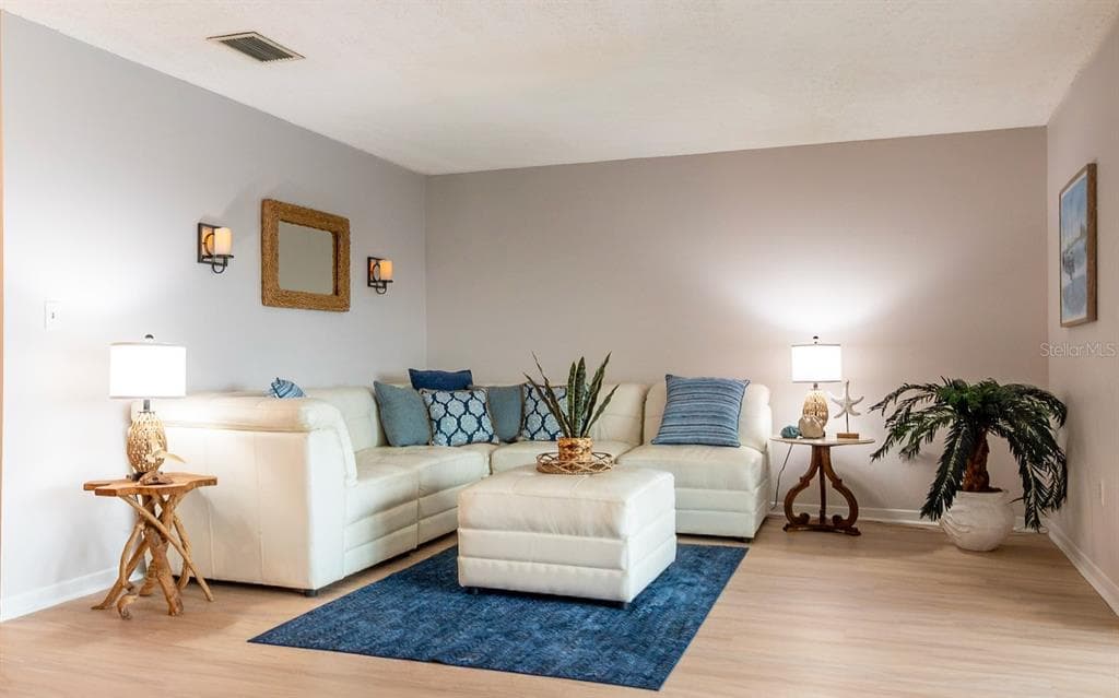 5925 SHORE BOULEVARD S 405 photo 13