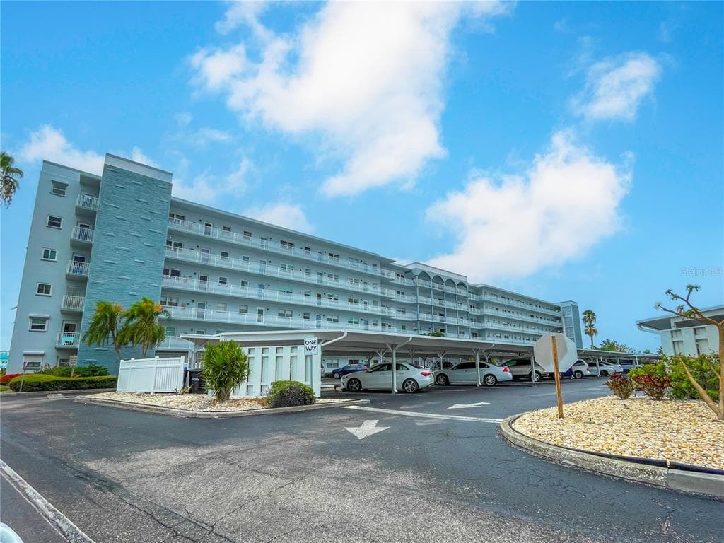 5925 SHORE BOULEVARD S 405 photo 7