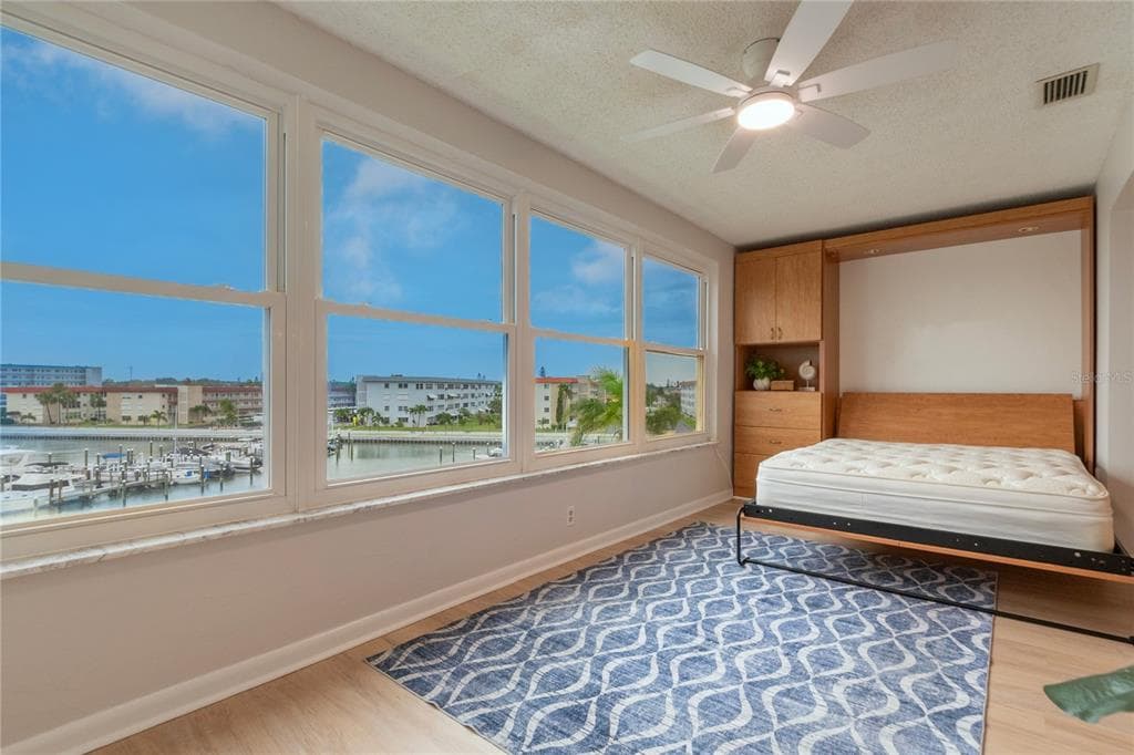5925 SHORE BOULEVARD S 405 photo 9