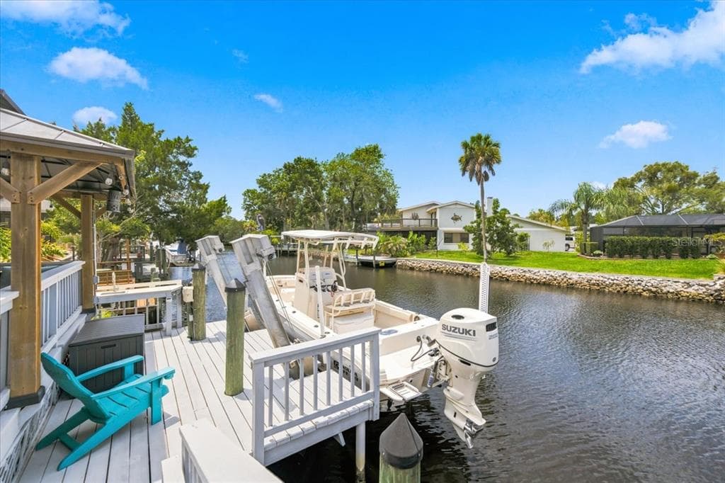 5214 S RIVERVIEW CIRCLE photo 4