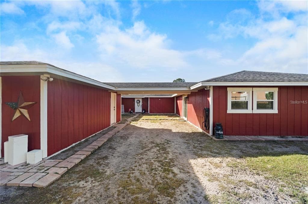 15525 VILLA CITY ROAD photo 1