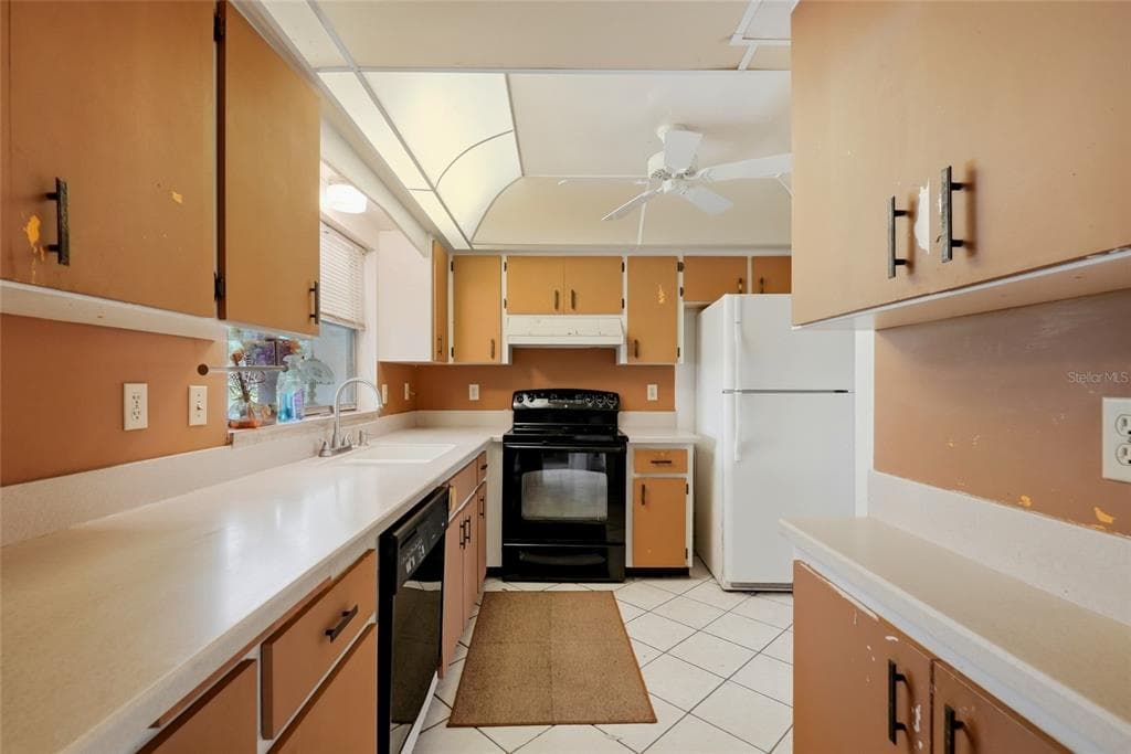 427 RUBENS DRIVE photo 23