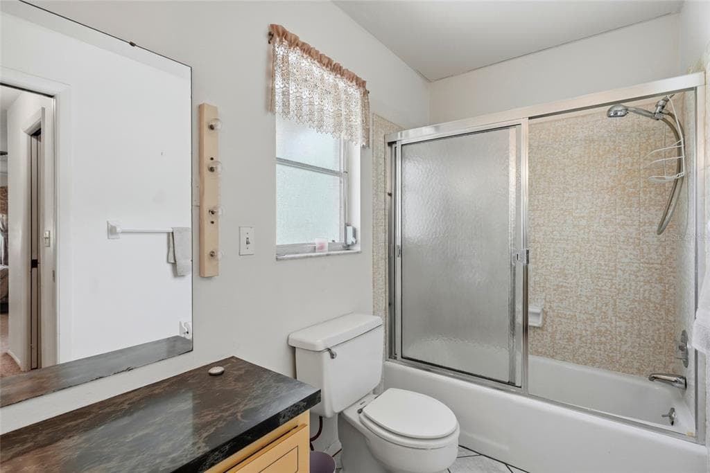 427 RUBENS DRIVE photo 17