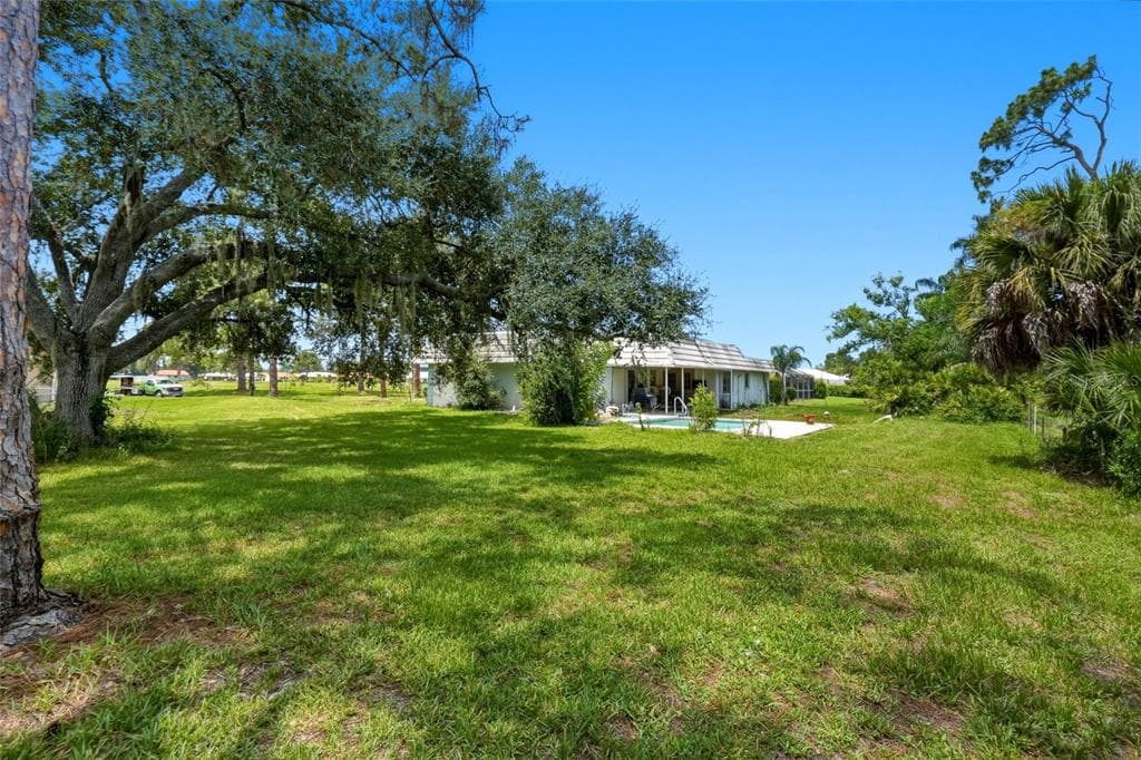 427 RUBENS DRIVE photo 7