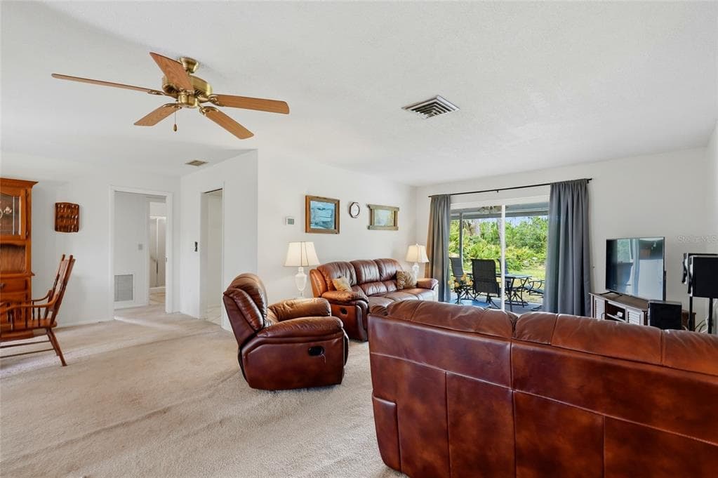 427 RUBENS DRIVE photo 10