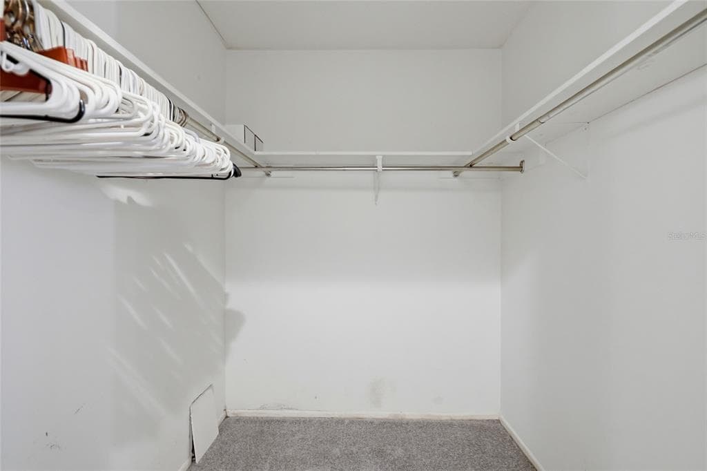 427 RUBENS DRIVE photo 18