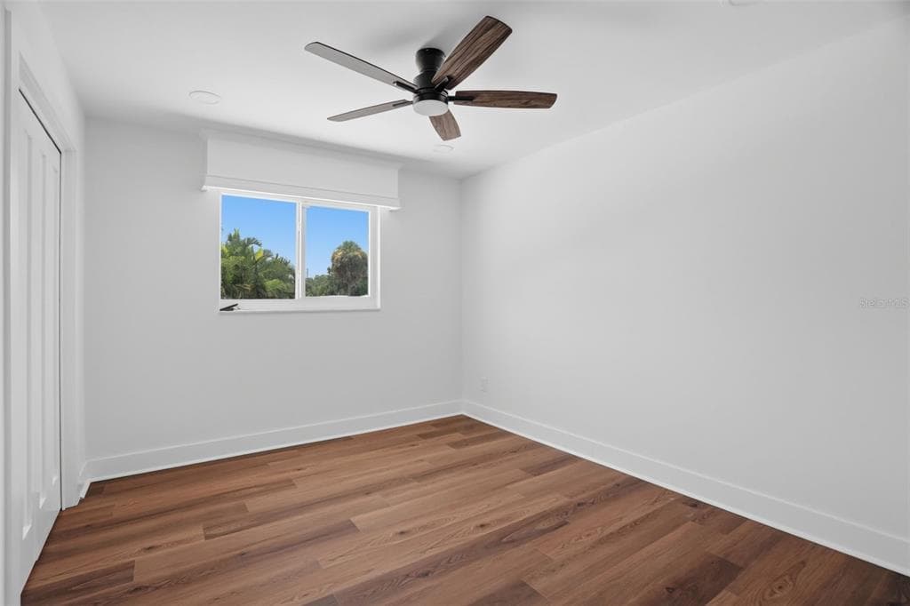 5101 DOVER STREET NE photo 23