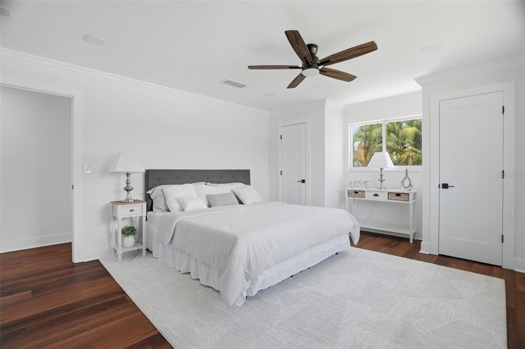 5101 DOVER STREET NE photo 18