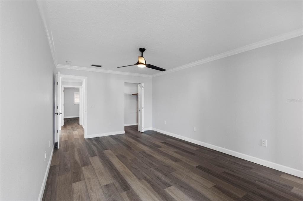 6075 SHORE BOULEVARD S 315 photo 25
