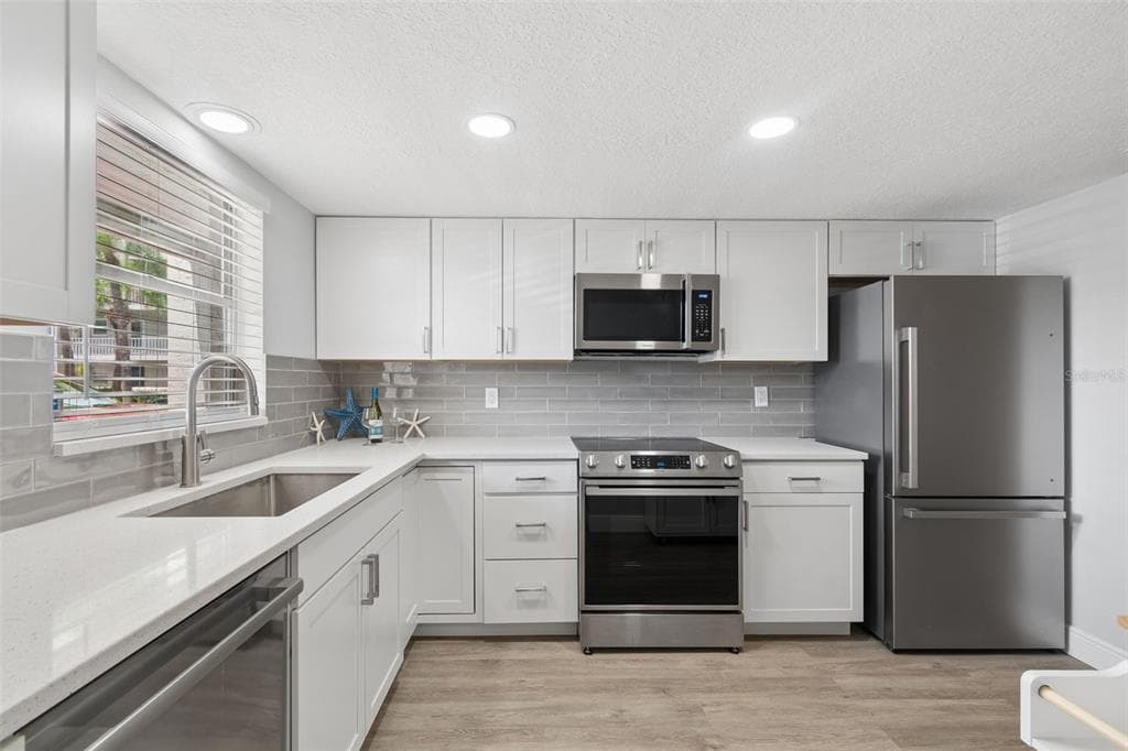 3074 LAKE BAYSHORE DR O-120 photo 10