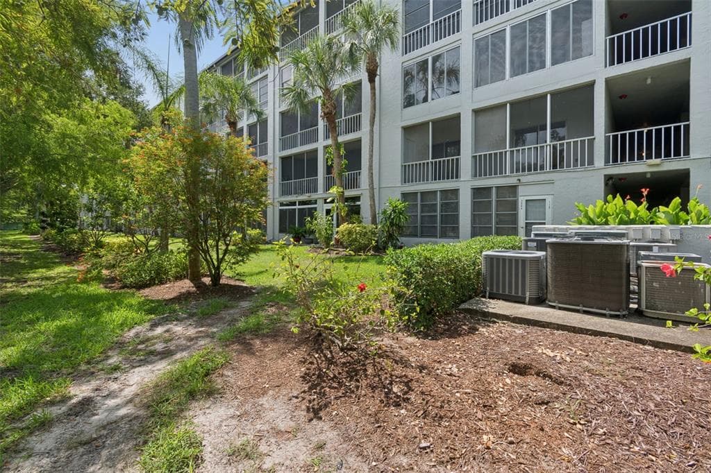 3074 LAKE BAYSHORE DR O-120 photo 21