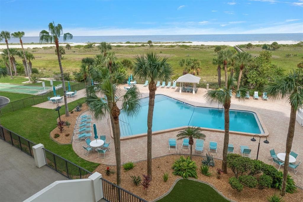 1230 GULF BOULEVARD 403 photo 17