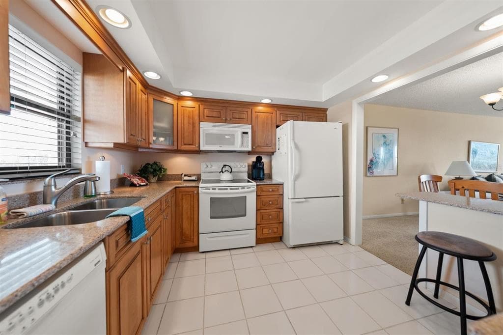 1230 GULF BOULEVARD 403 photo 4
