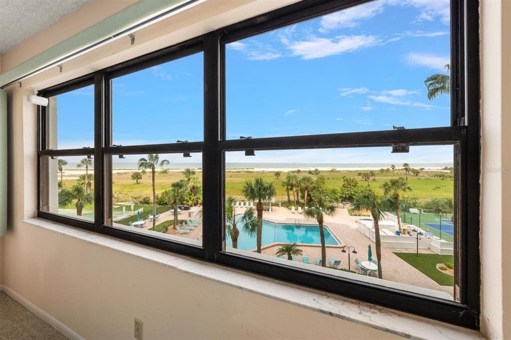 1230 GULF BOULEVARD 403 photo 8