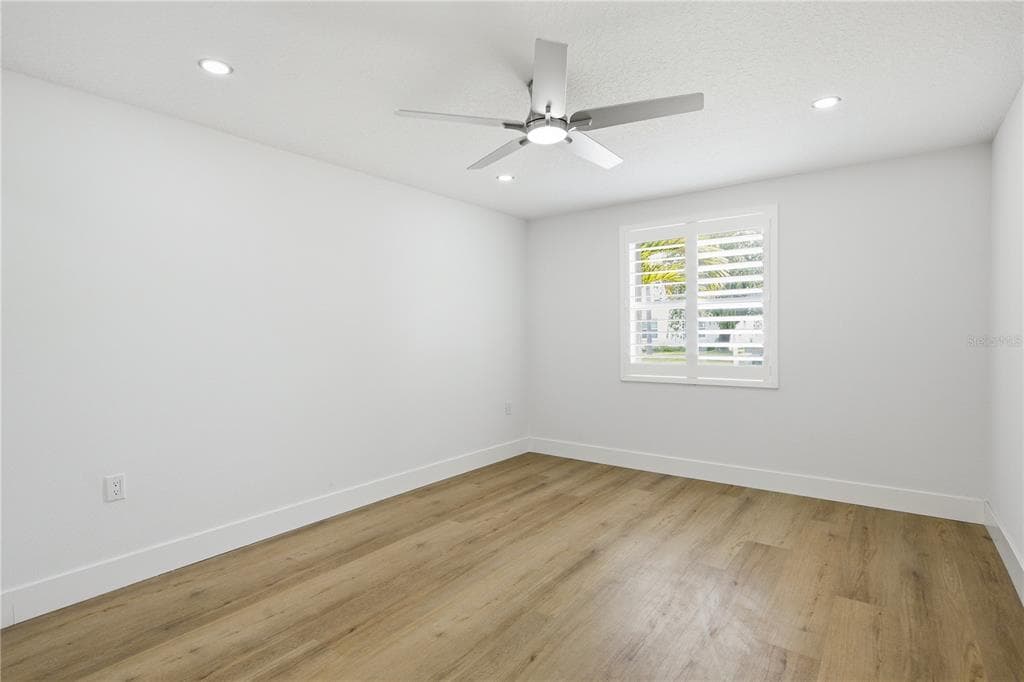 9911 ISLAND HARBOR DRIVE photo 19